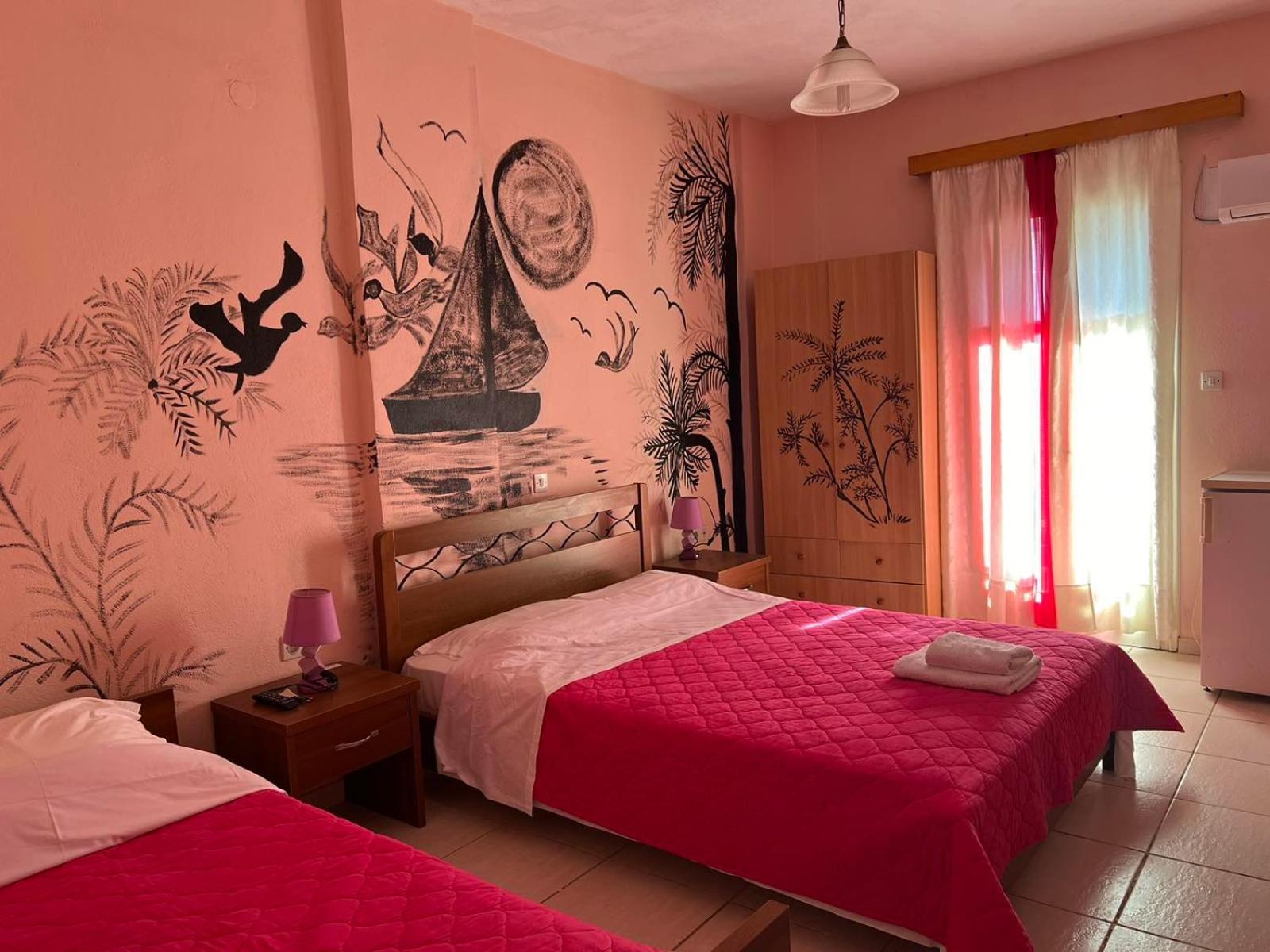 Mary Rooms Adamantas Eksteriør billede